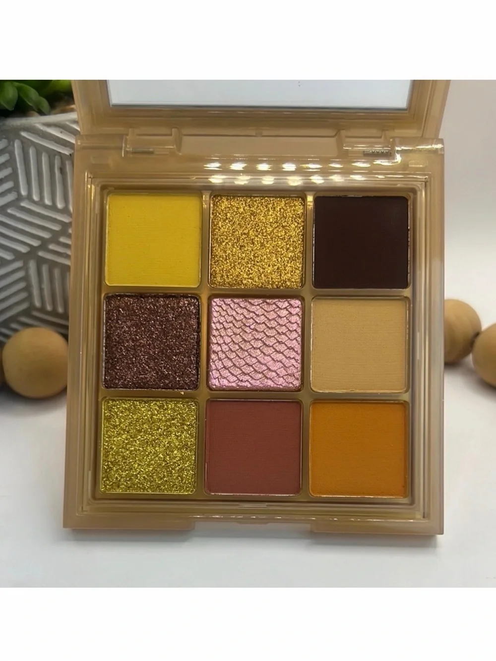 Huda Beauty Wild Tiger Eyeshadow Palette
